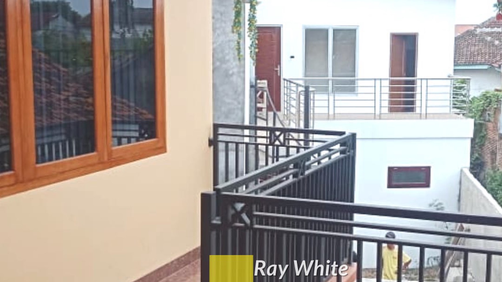 Rumah dua lantai dijalan Arif Rahman Hakim Wayhalim Bandar Lampung (yk)