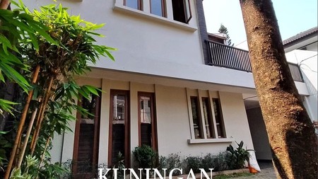 Rumah Modern Siap Huni Lokasi Startegis Area Kuningan