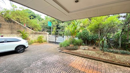 Rumah Mewah Dengan Kolam Renang di Lebak Bulus Harga Terbaik