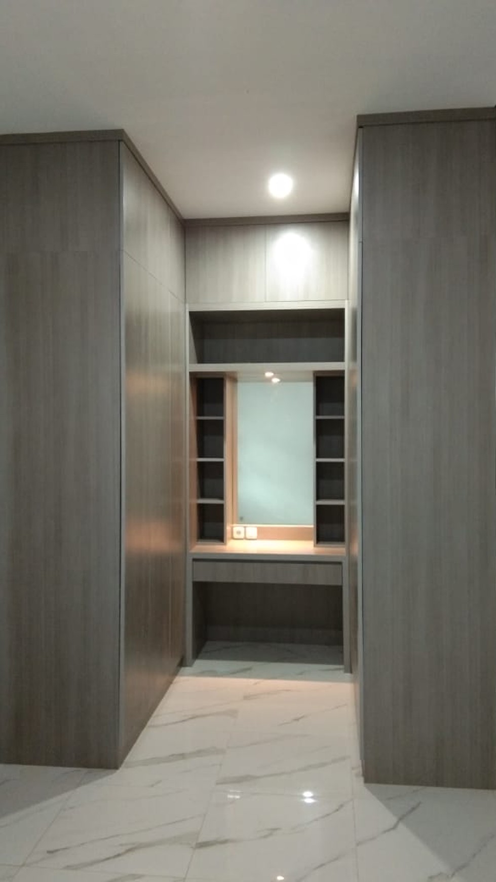 Rumah Minimalis Siap Huni dan Lokasi Strategis @Graha Adena