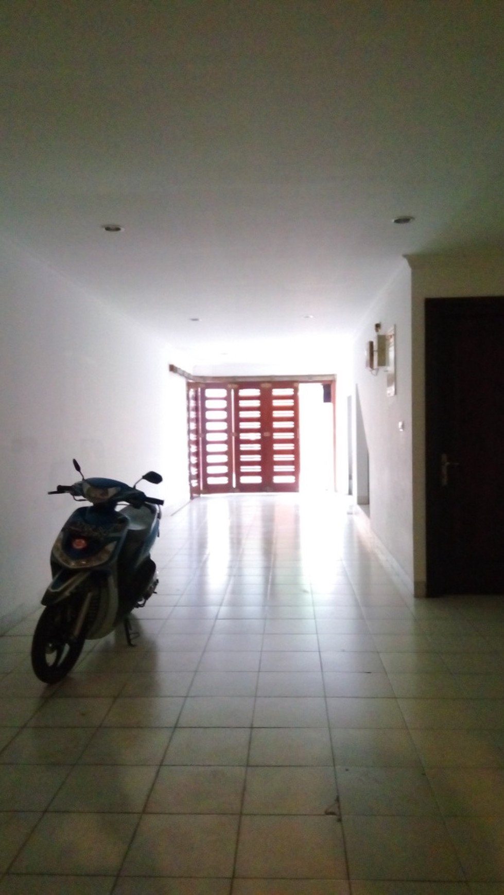 Comfortable and beautiful house In area Menteng for expatriat and others "The price can be negotiable"