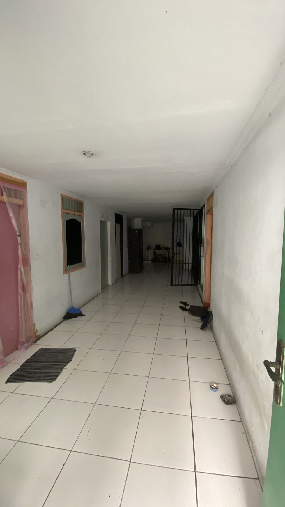 Rumah kost 3.5 lt nyaman dalam kompleks. Dekat dgn Pusat Bisnis & Mall