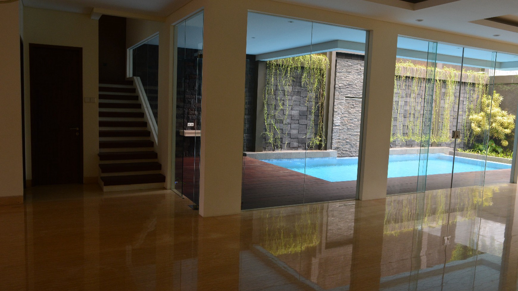 Dijual Luxury House Lokasi Kemang Jakarta Selatan