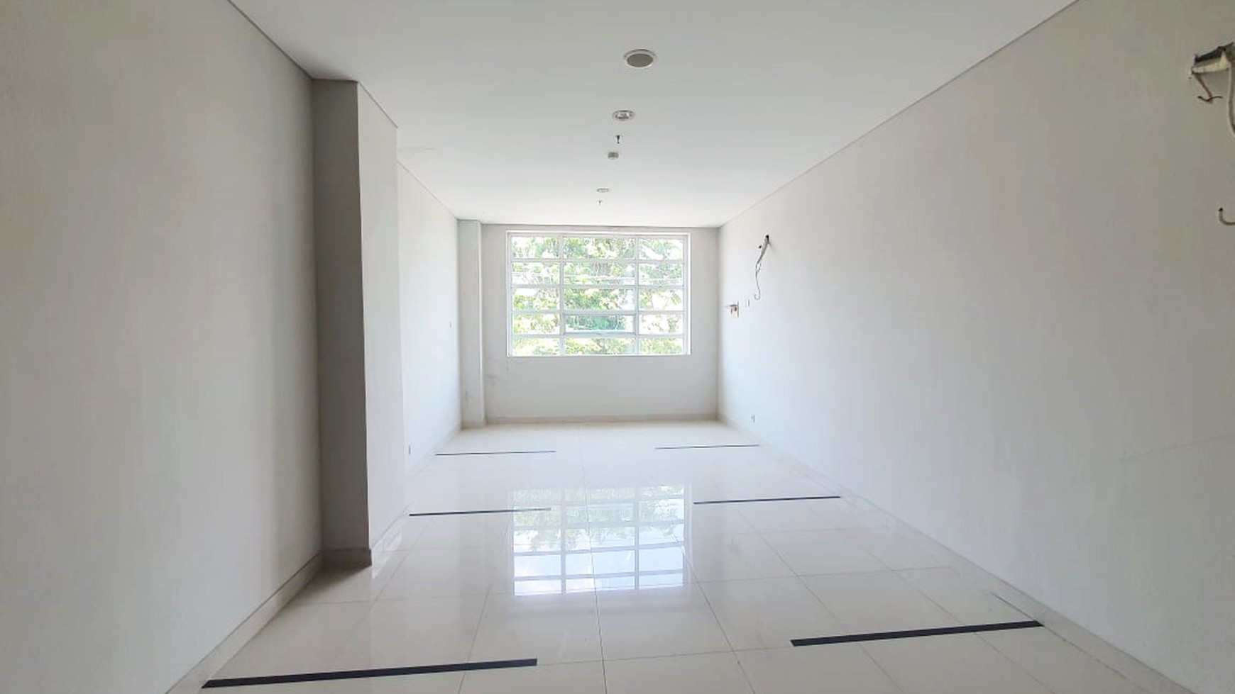 Ruko Trillium di Jl. Embong Kenongo Surabaya Pusat, Strategis, Siap Pakai, Ready 2 Unit Jejer !!!