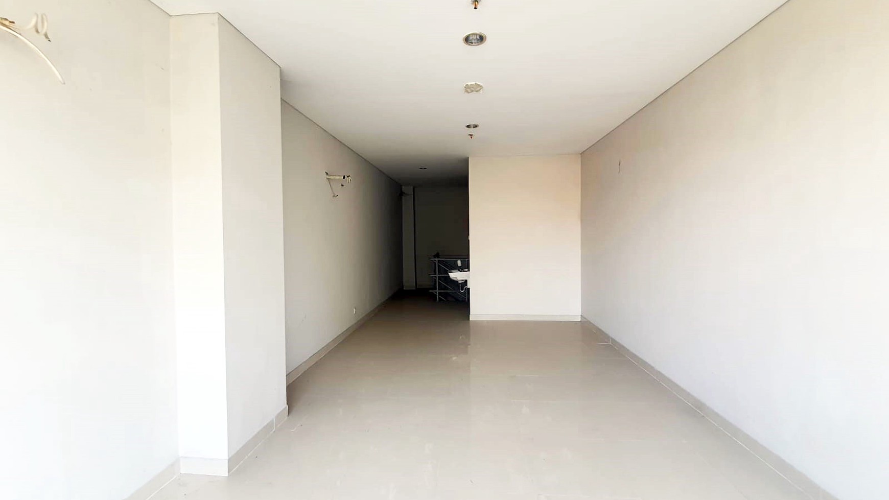 Ruko Trillium di Jl. Embong Kenongo Surabaya Pusat, Strategis, Siap Pakai, Ready 2 Unit Jejer !!!