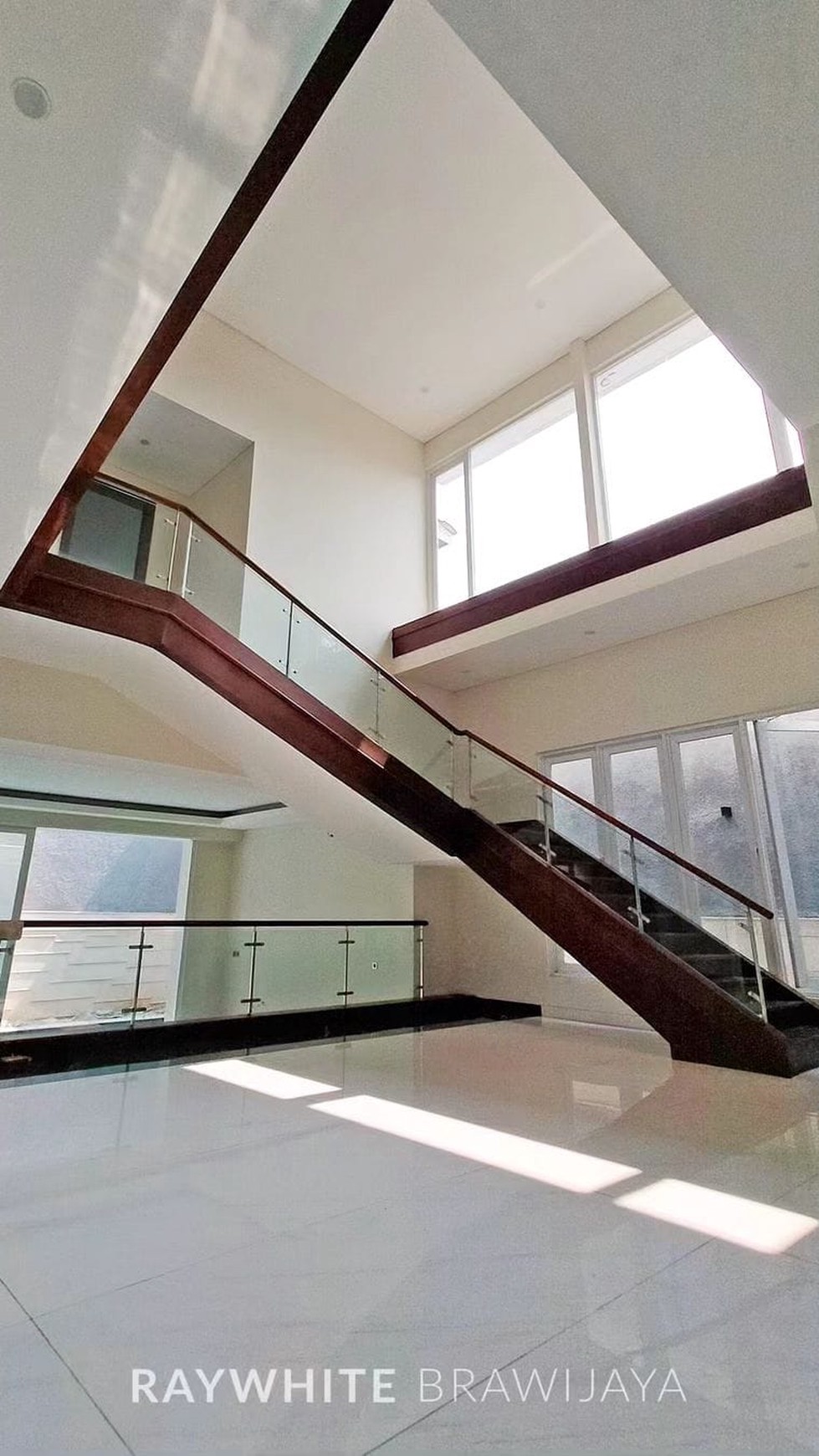 Rumah Classic Modern Siap Huni Area Pondok Indah