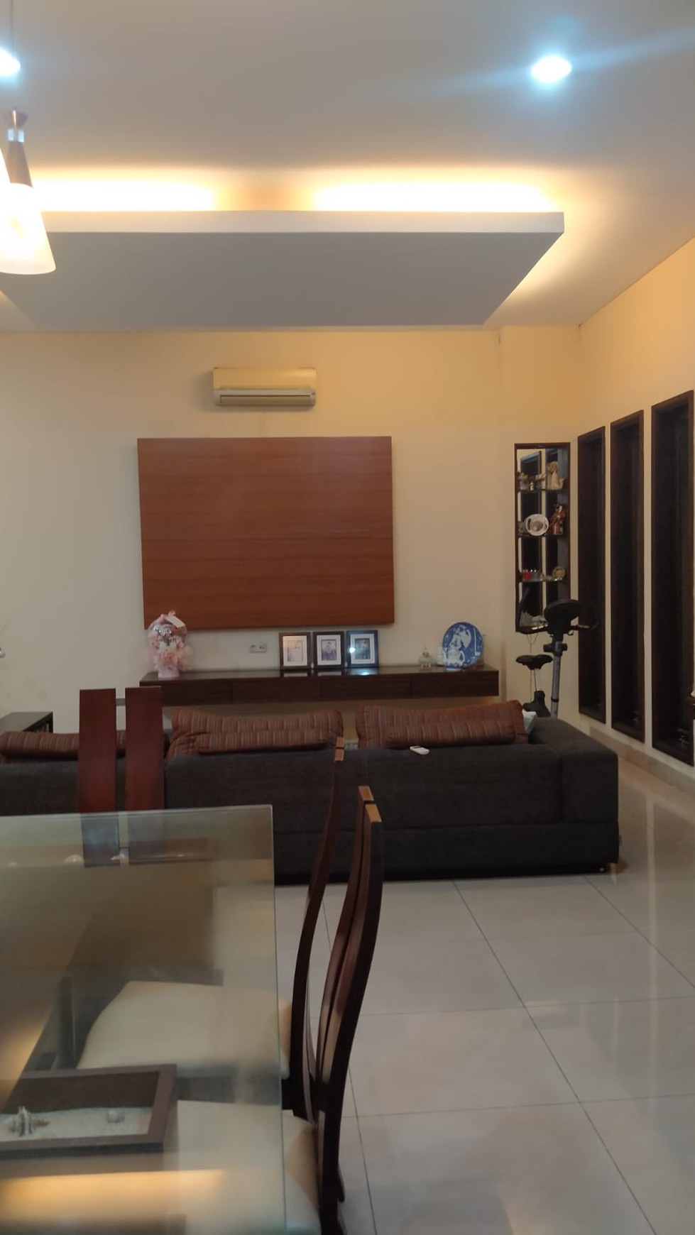 Rumah SHM 2 Lantai di Taman Villa Meruya, Jakarta Barat