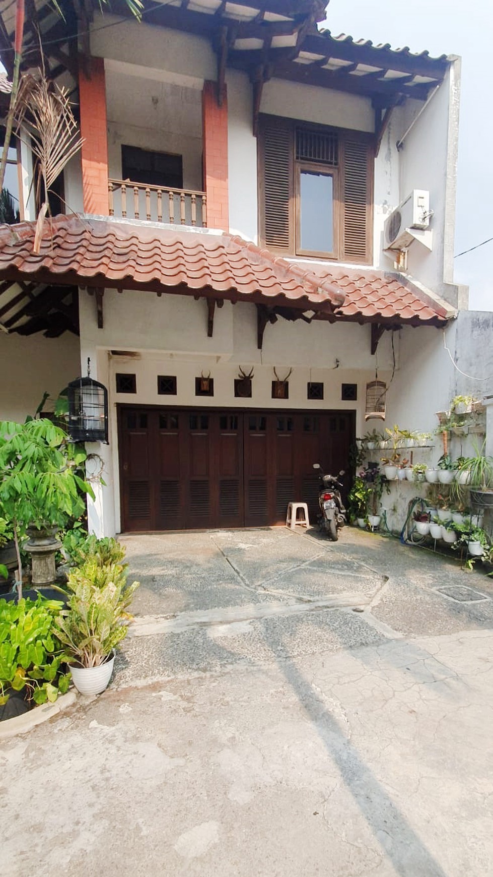 Rumah Bagus Di Jl H Saiyan Pondok Ranji Tangerang Selatan