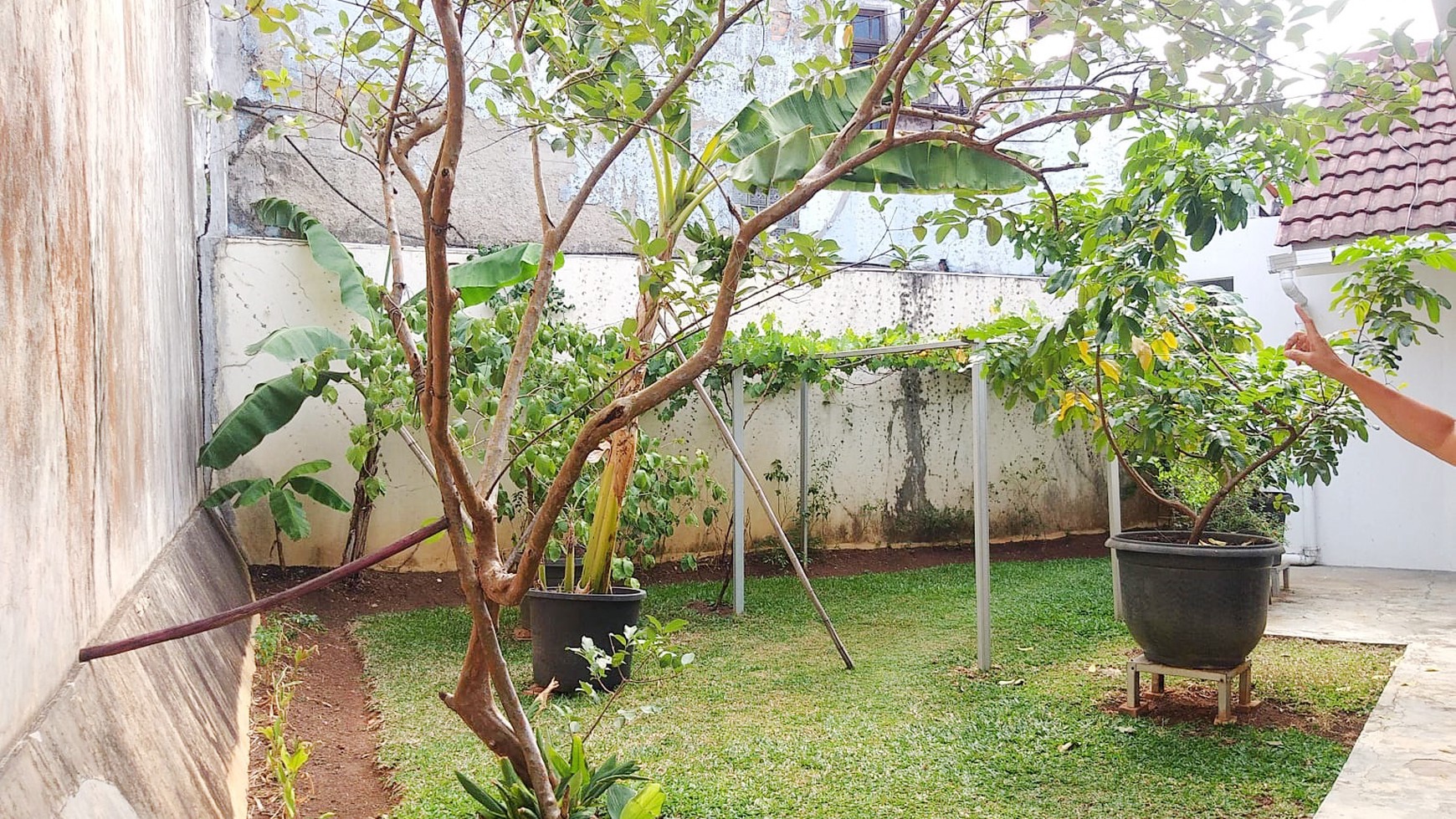 Rumah Bagus Di Perum Jatiwaringin Asri Jl Batu Mandi Bekasi