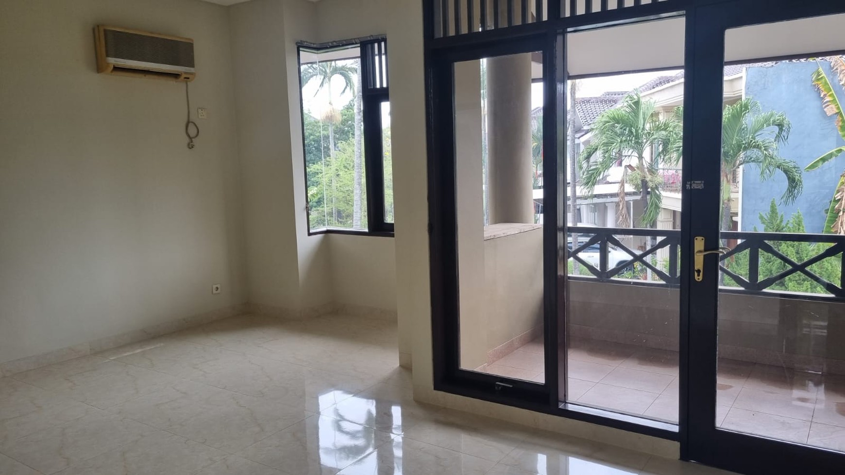 Dijual Rumah Taman Cendana Golf - Lippo Karawaci