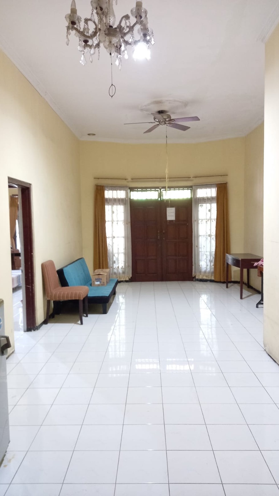 Dijual Rumah + Usaha Kos di Ketintang Madya - Gayungan - Surabaya Selatan - Row Jalan LUAS