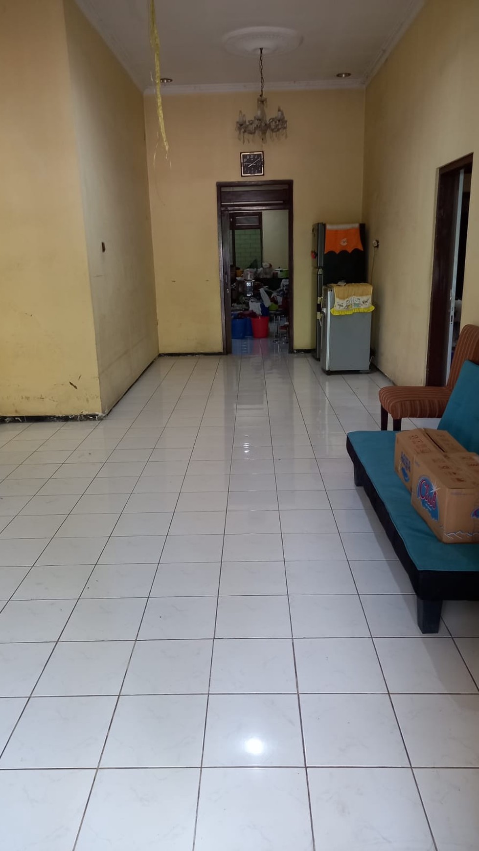 Dijual Rumah + Usaha Kos di Ketintang Madya - Gayungan - Surabaya Selatan - Row Jalan LUAS