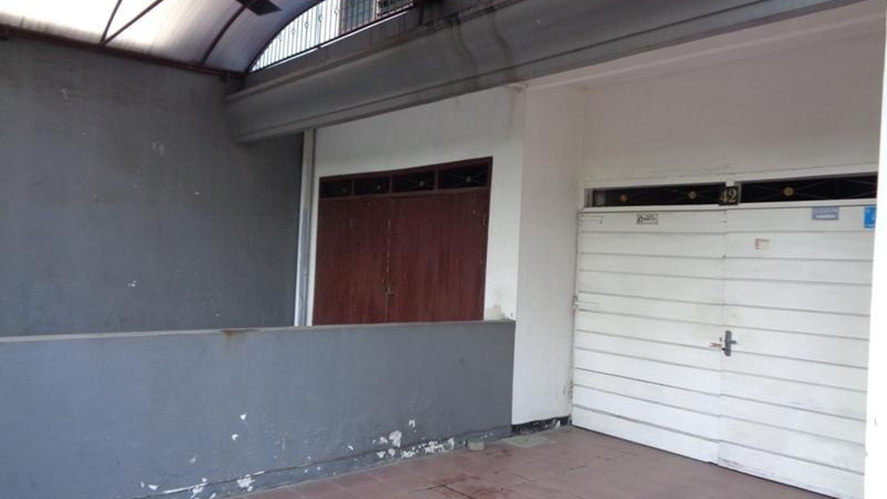 Dijual Rumah + Usaha Kos di Ketintang Madya - Gayungan - Surabaya Selatan - Row Jalan LUAS