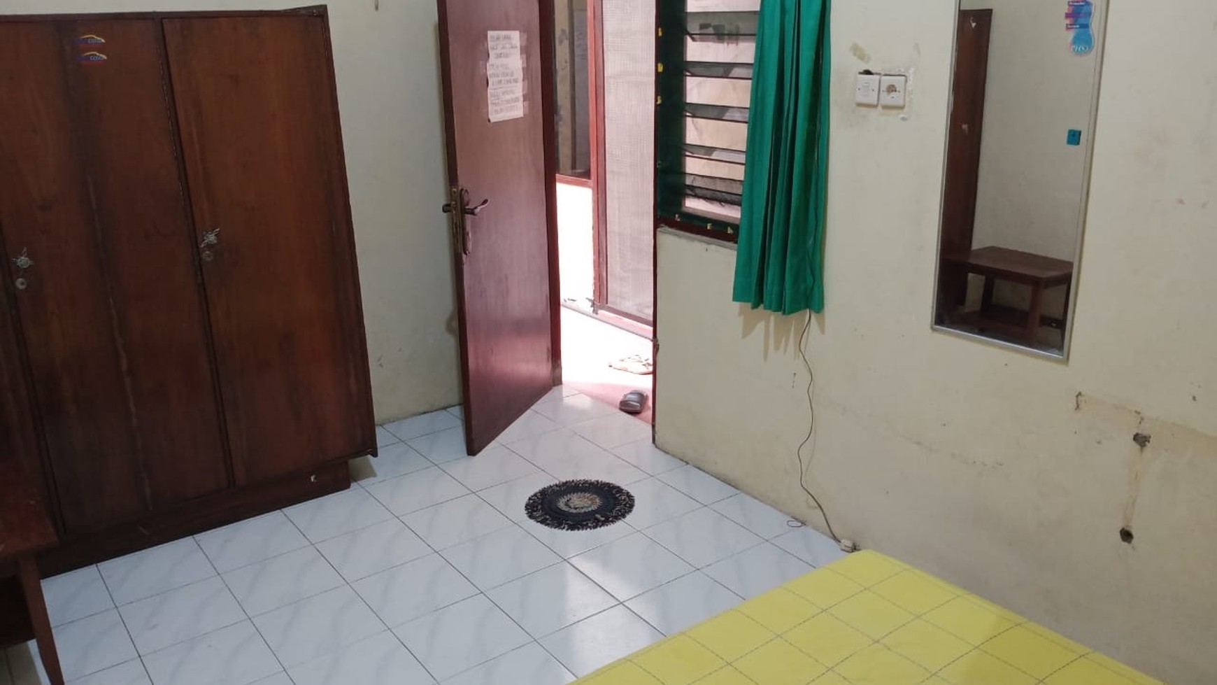 Dijual Rumah + Usaha Kos di Ketintang Madya - Gayungan - Surabaya Selatan - Row Jalan LUAS