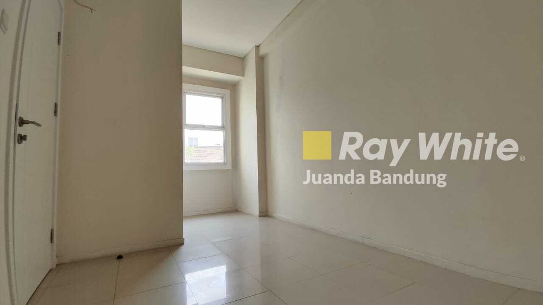 Masih Baru ! Apartement Parahyangan Residence Lt 1 (Dekat Dengan Unpar) 