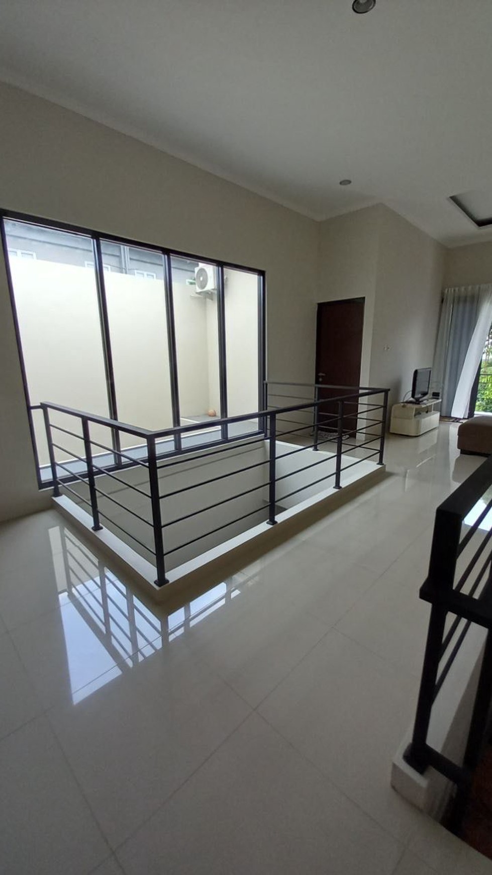 Rumah cantik siap huni di BSD