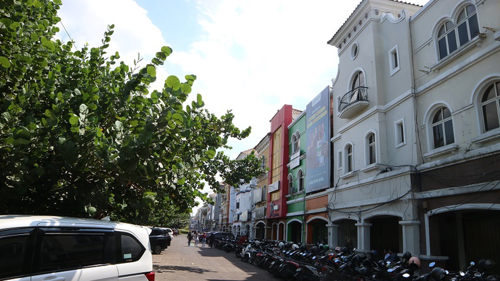 1 Unit Ruko Disewakan Siap Pakai Lokasi Strategis DI Ringroad Utara, Depok, Sleman