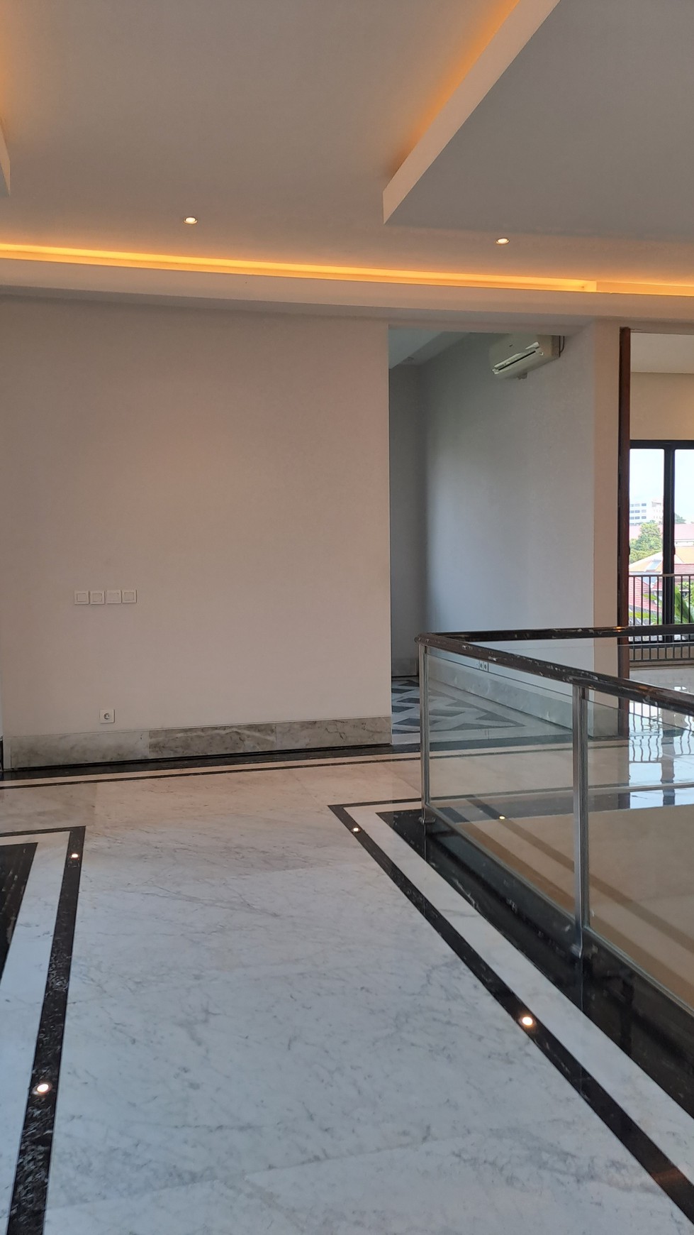 Dijual Rumah 3 Lantai kebayoran Baru 