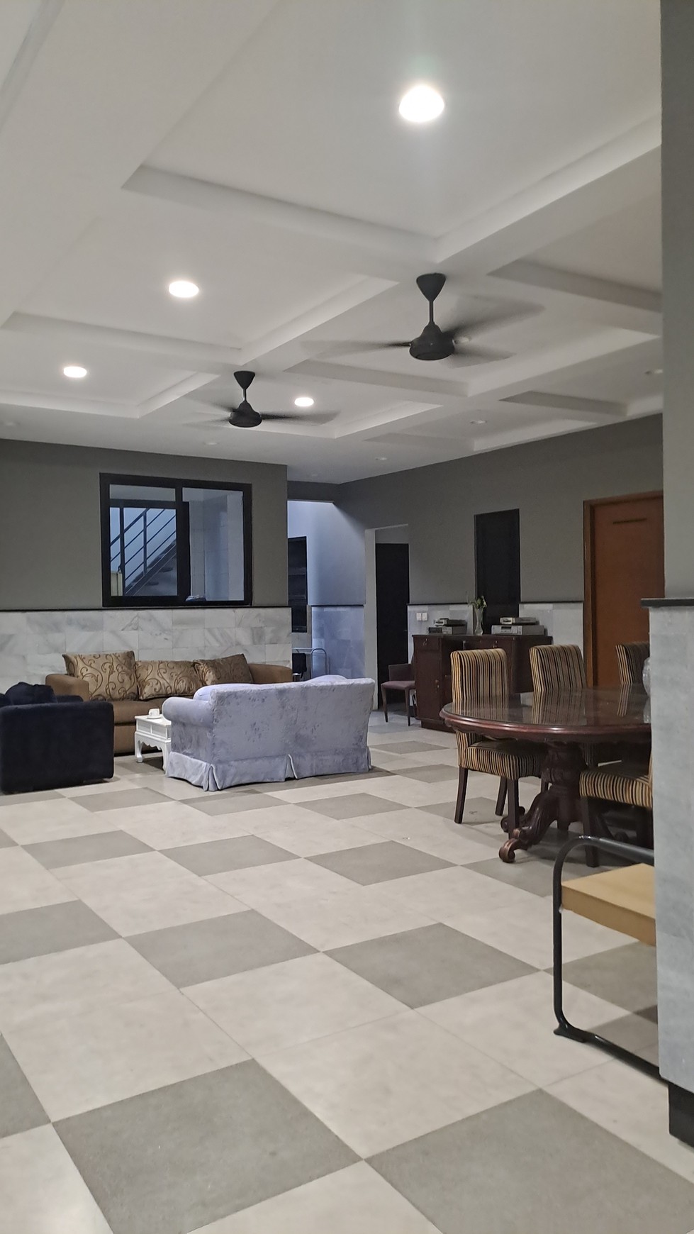 Dijual Rumah 3 Lantai kebayoran Baru 