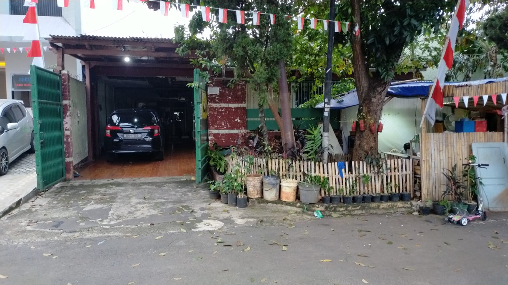 Dijual Cepat Tanah Dalam Komplek Bri Jl.Raya Ragunan