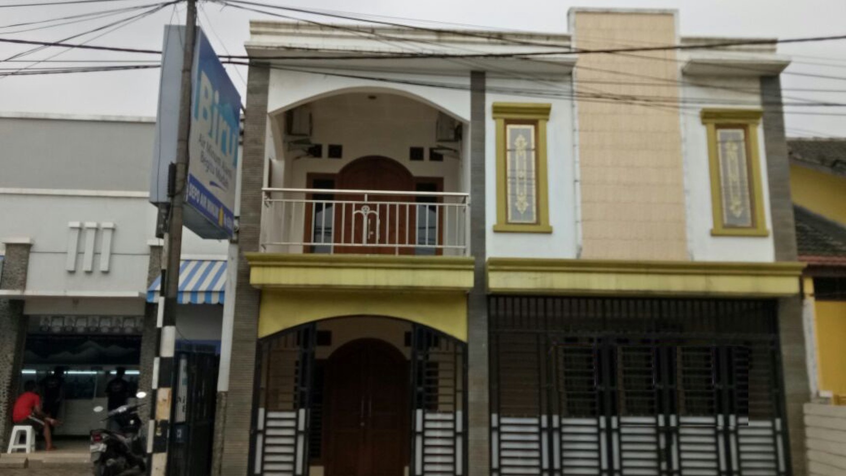 Disewa rumah di JL. Prabu siliwangi Perum 4 Karawaci Tangerang