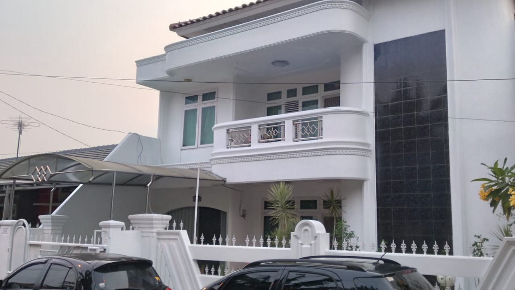 Dijual murah rumah di kavling pemda karawaci tangerang