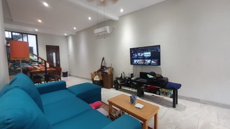 Rumah cantik minimalis di daerah bangka jakarta selatan.