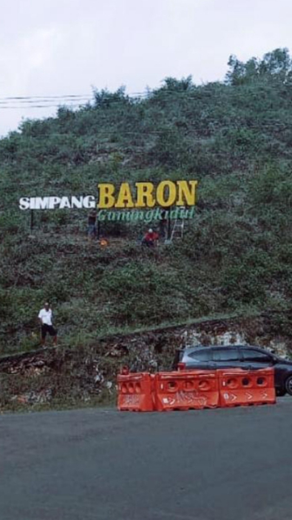 Tanah Luas 4237 Meter Persegi Lokasi Baron Gunung Kidul Yogyakarta 