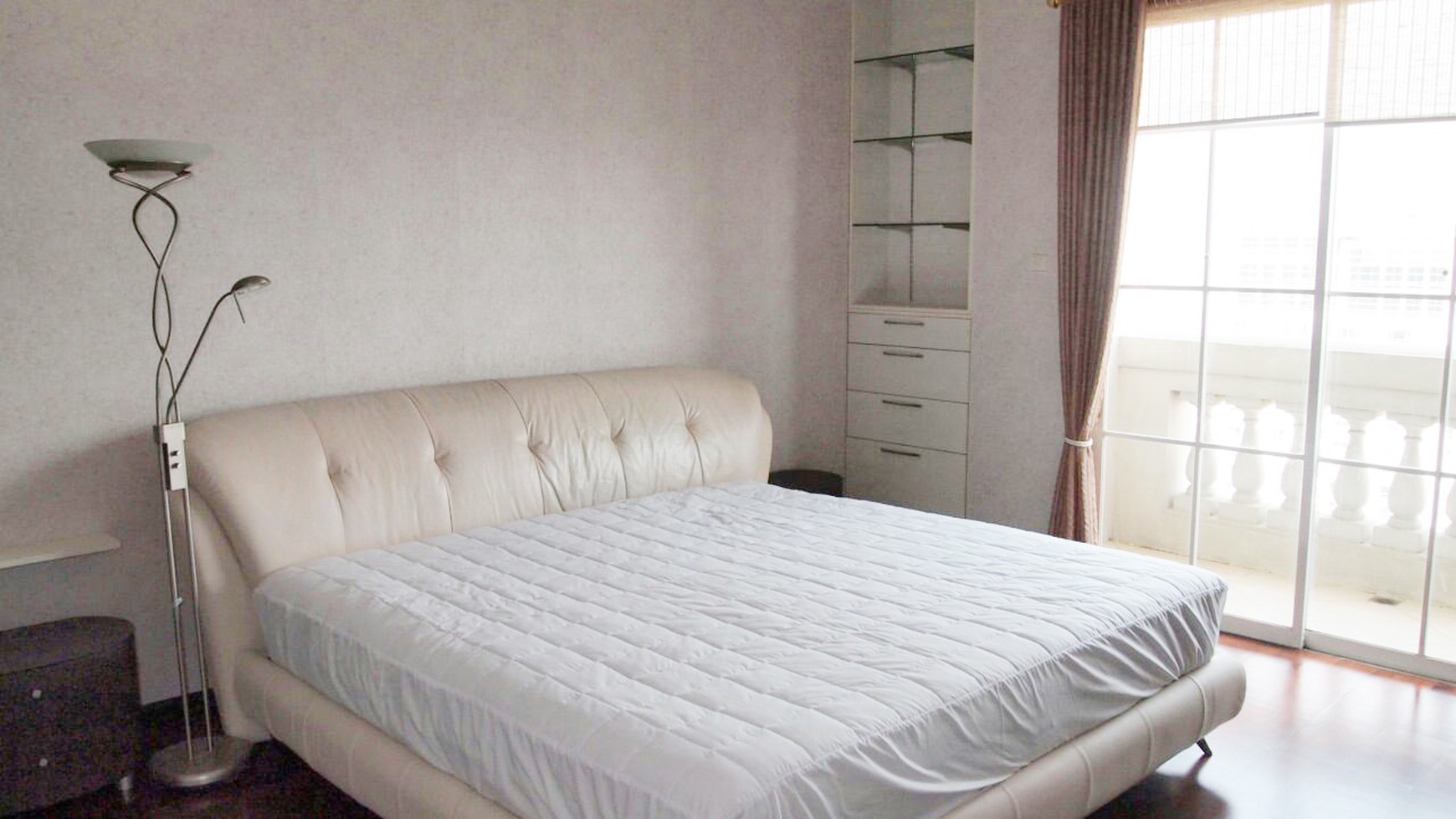 Apartemen 3 Bedroom, Furnished di Apart Belleza Tower Louvre, Permata Hijau