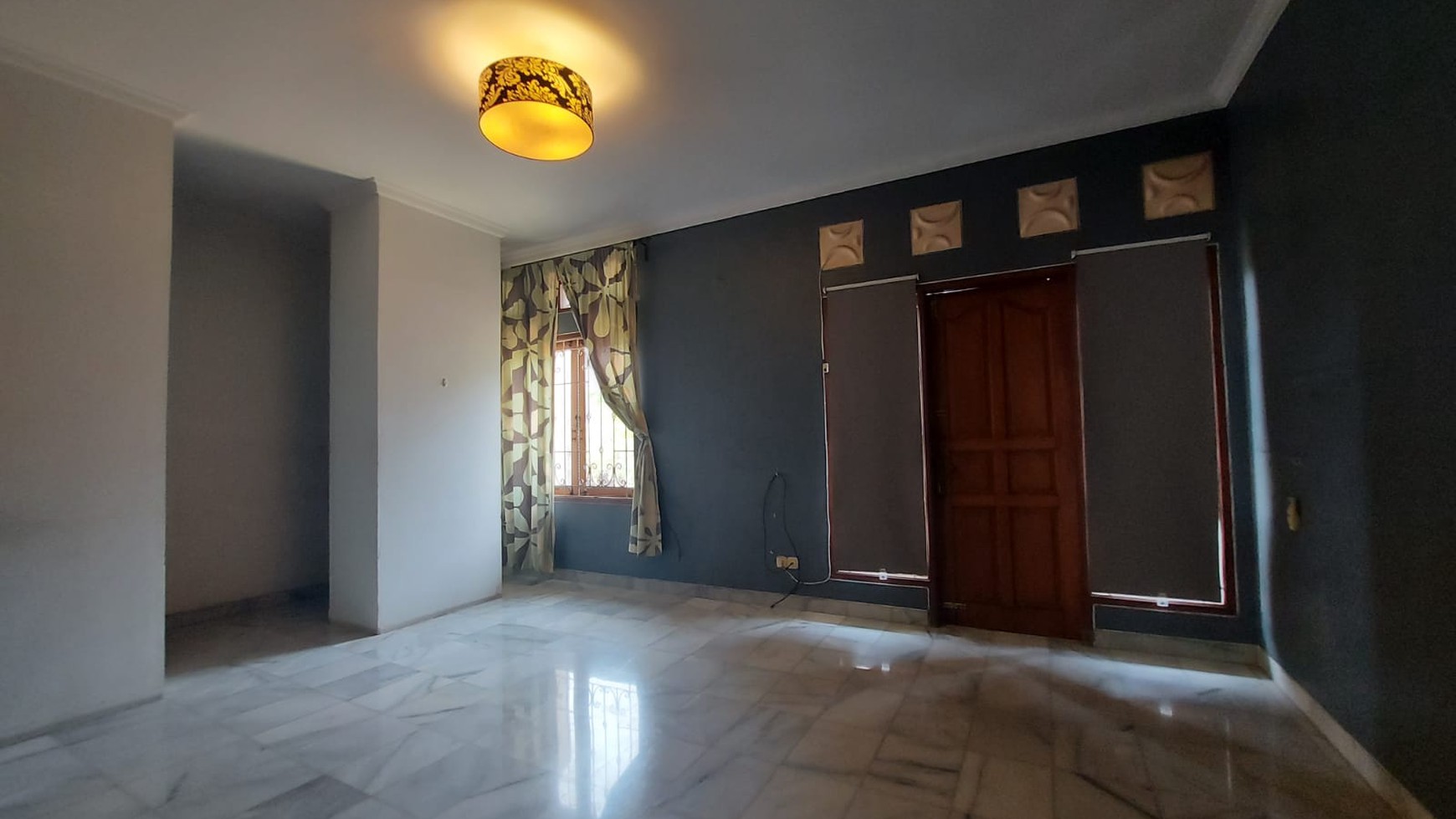 Lebak bulus cirendeu bali view siap huni layout plong  Rumah dijual di komplek bali view cirendeu. Akses lebar. Row jalan besar. Ada fasum sportclub, swimming pool. Komplek tenang dan premium. Dikelil