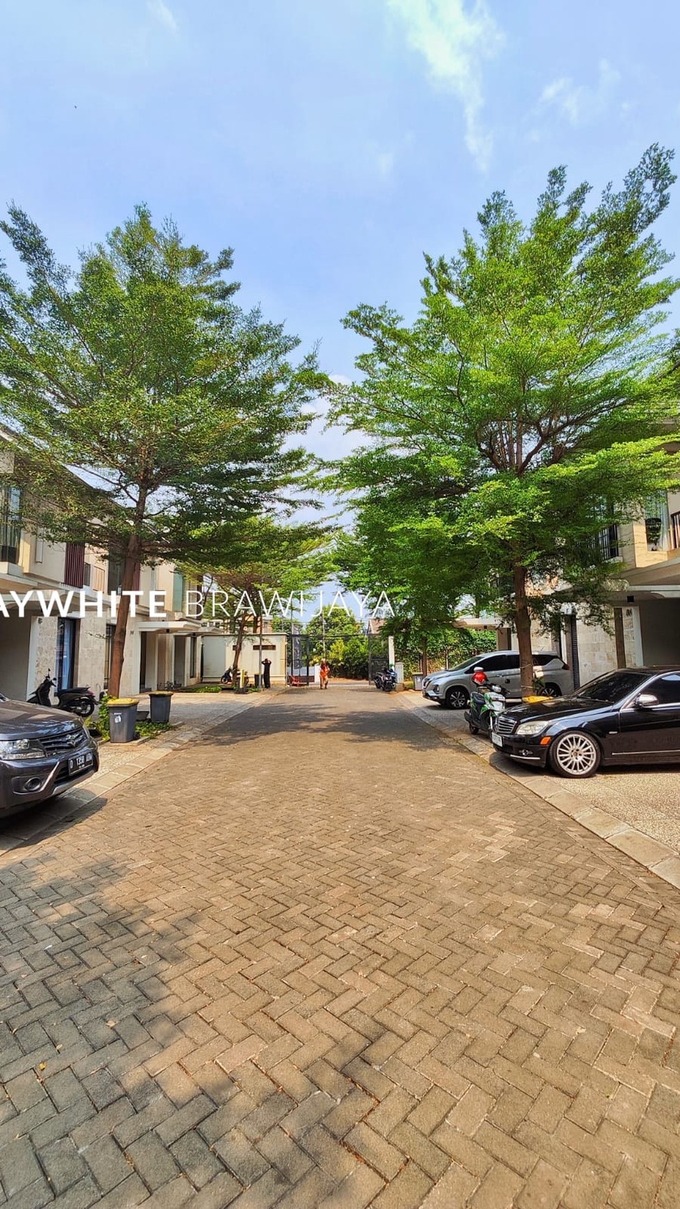 Dijual Townhouse Siap Huni Area Ampera