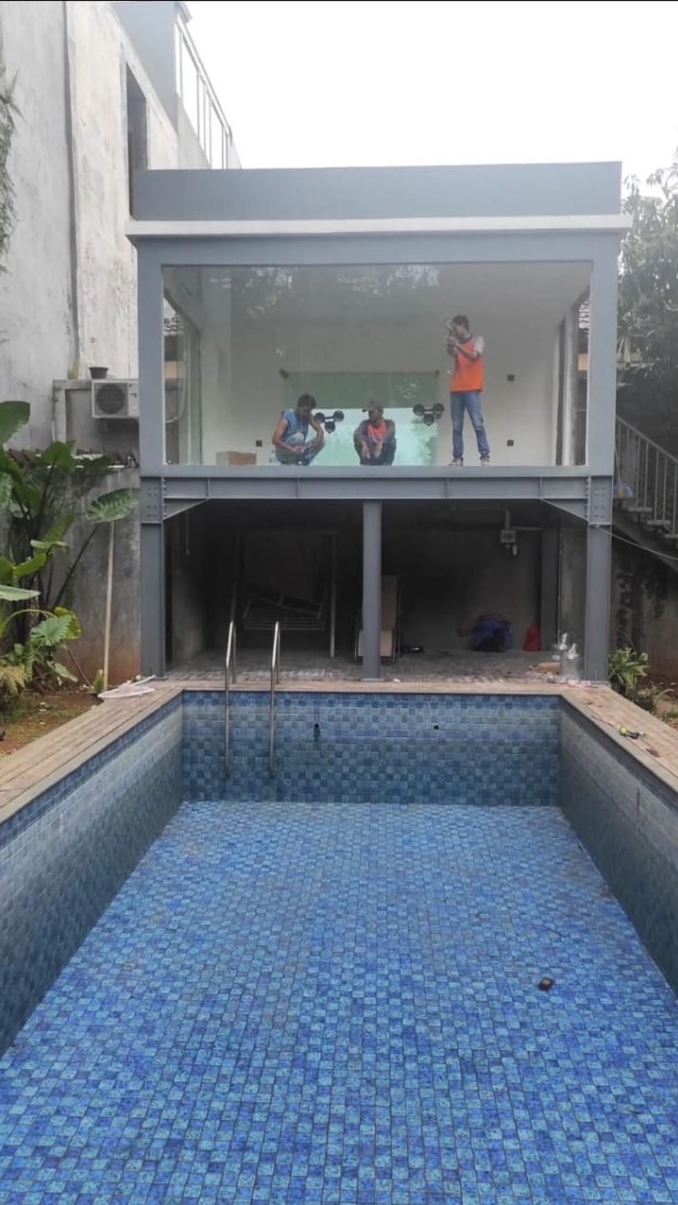 Rumah Luxury, Asri, Bagus lingkungan aman dan nyaman dengan Private Swimming Pool di Kemang