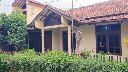 Rumah nyaman dan asri di bojongloa