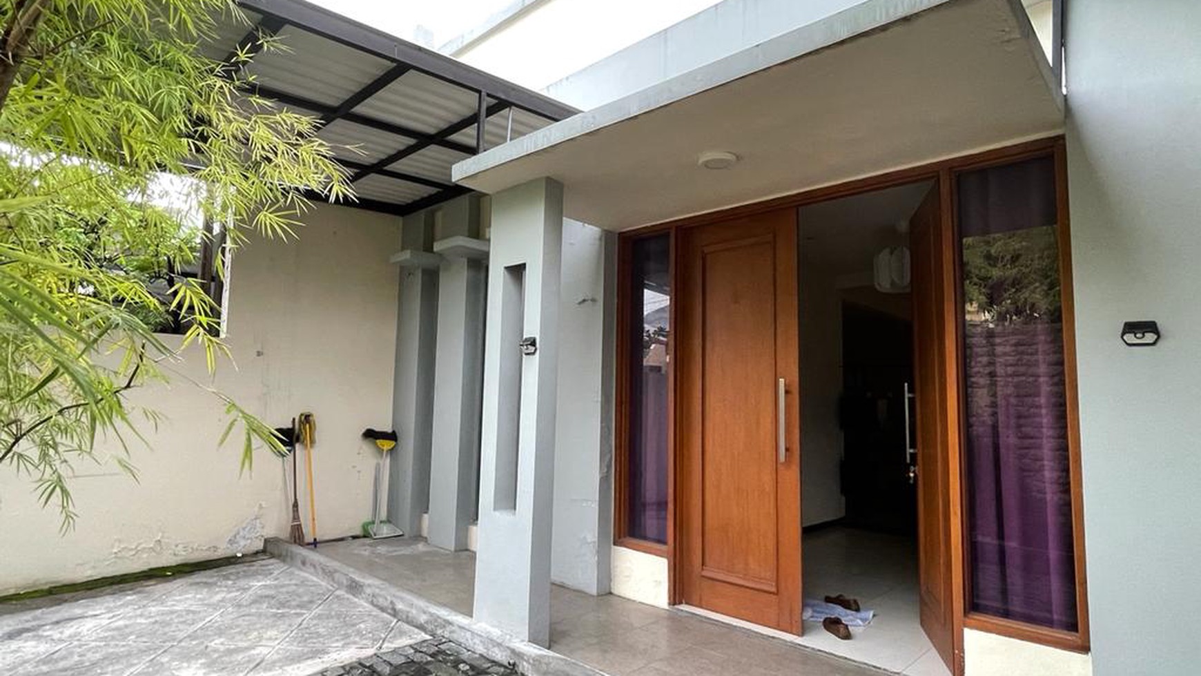 Dijual Rumah Darmo Harapan Indah - Darmo Permai area Surabaya Barat - Modern Desain Row Jalan 3 Mobil LUAS