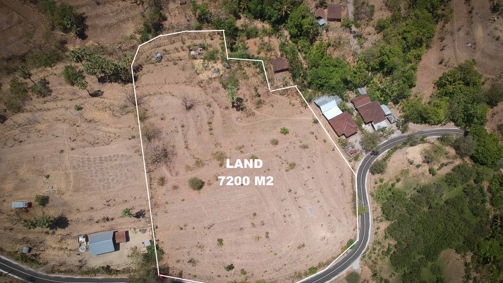 7200 m2 land located west of the city Seririt with great ocean and mountain views.