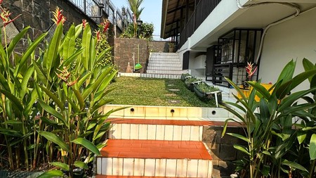 Dijual rumah asri di Megapokitan Cinere - Depok