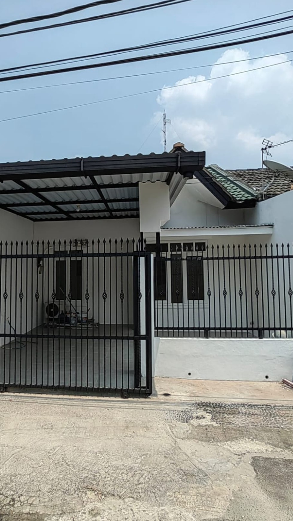 Rumah rapih Bsd Nusaloka 