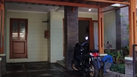 Rumah Siap Pakai di Komplek Setraduta, Bandung