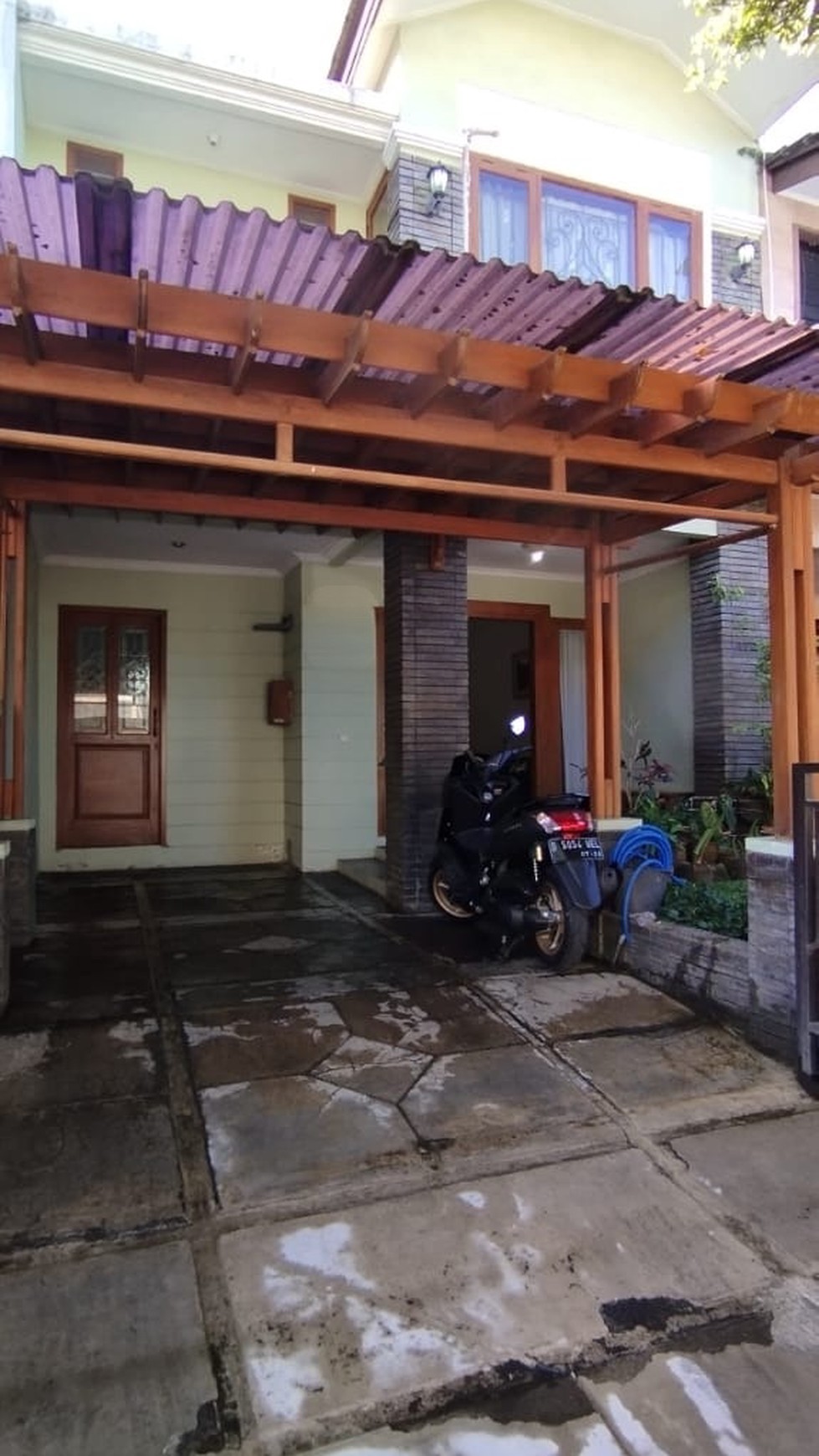 Rumah Siap Pakai di Komplek Setraduta, Bandung