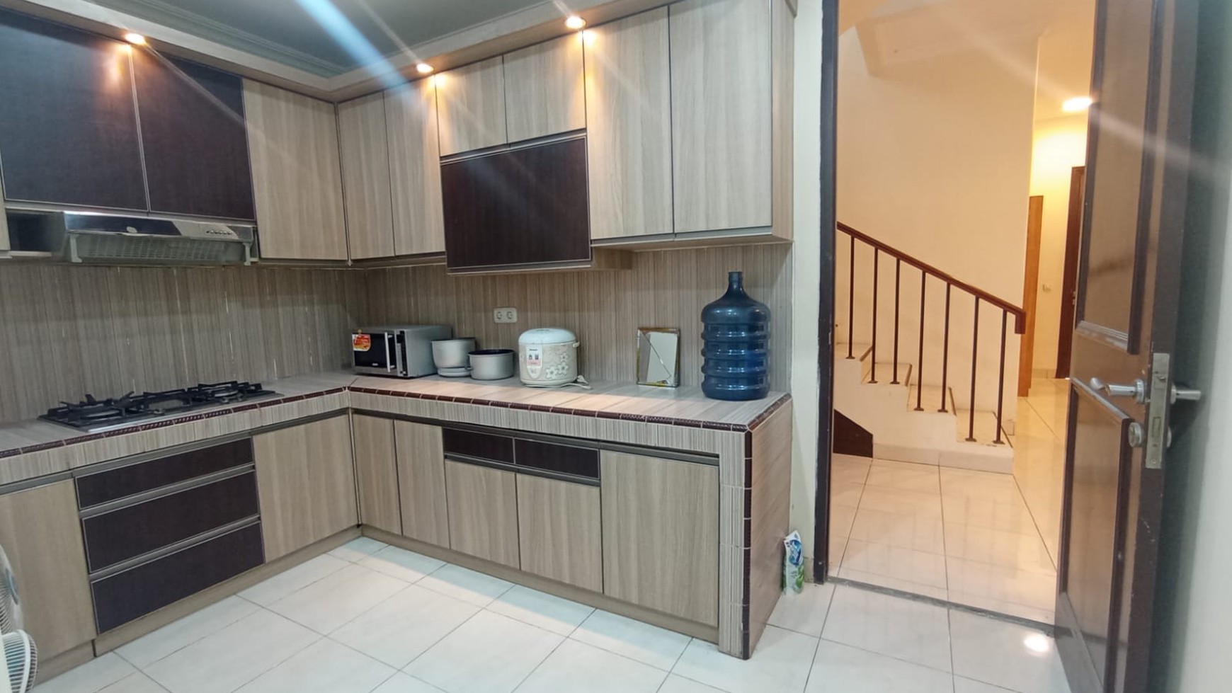 Dijual rumah hunian bagus dan rapih di Taman Rolling Hills JL. eden Lippo karawaci Tangerang