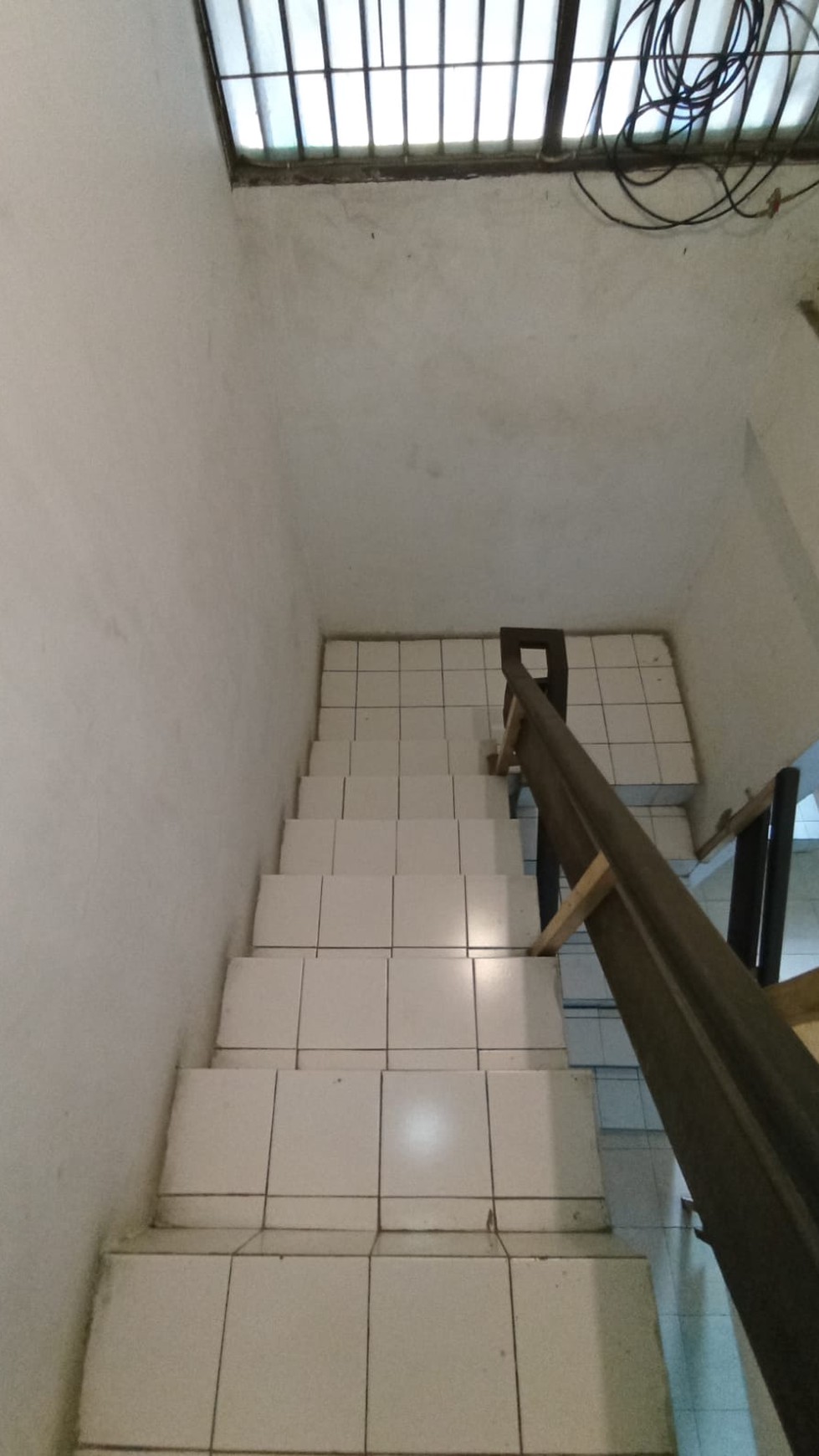 Dijual rumah di JL. Hayam Wuruk Perum 4 Karawaci Tangerang