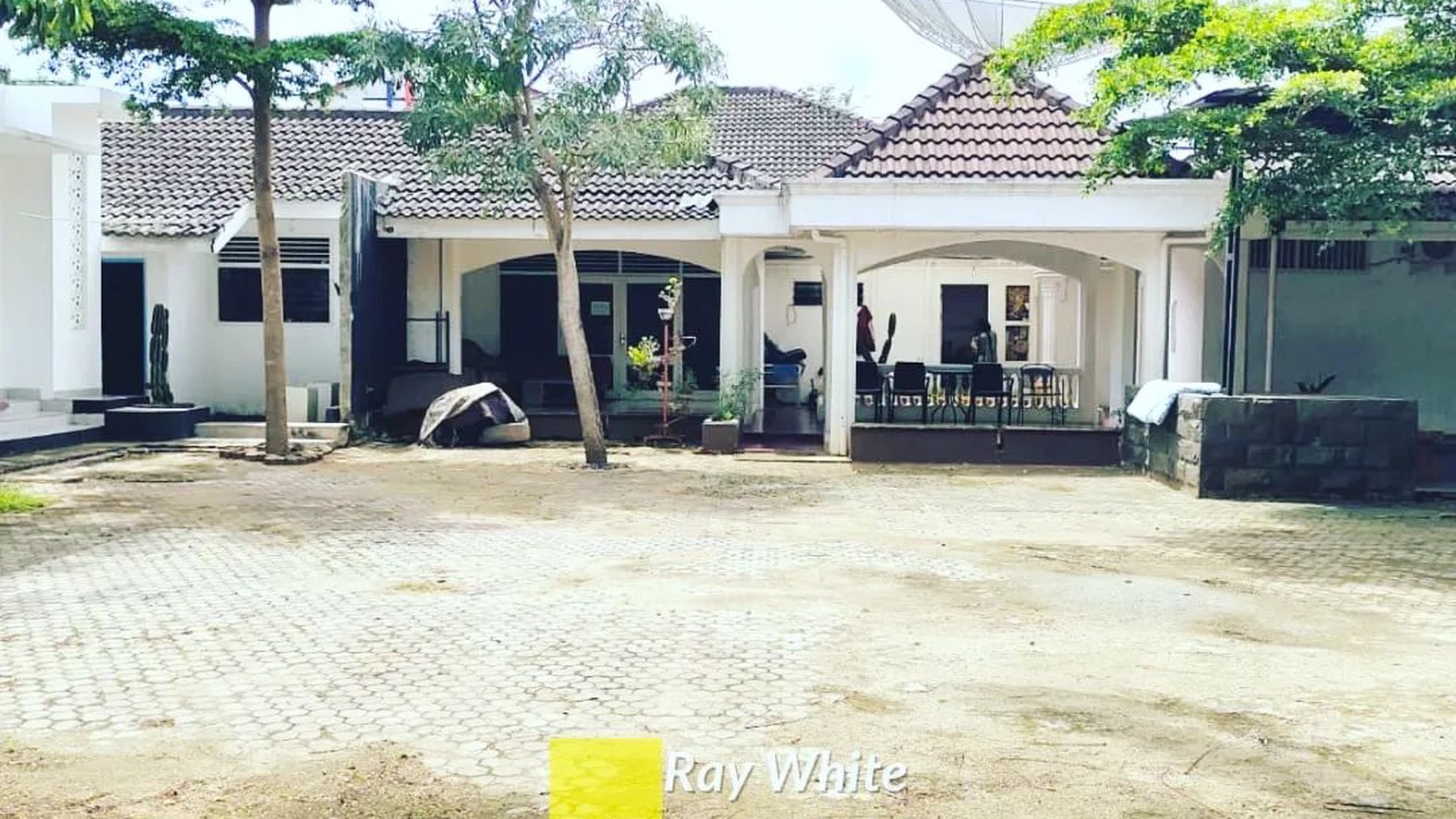 Dijual Rumah Cafe