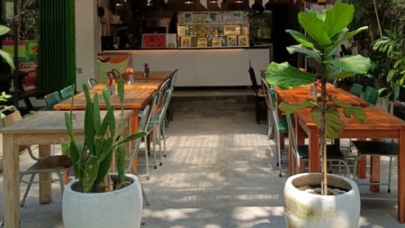 For Sale Leasehold - Italian pizzeria on the shortcut busy main street of Canggu