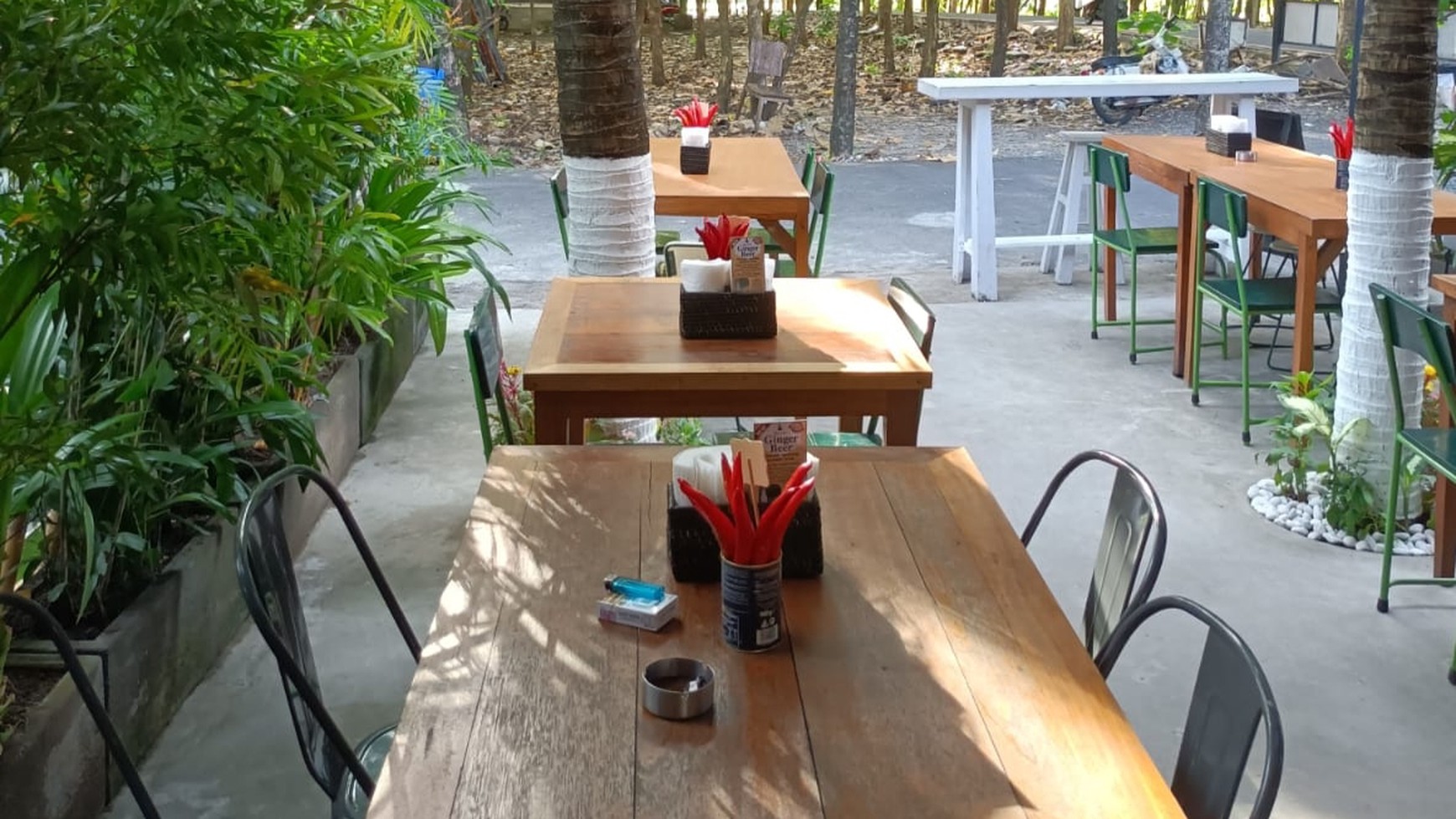 For Sale Leasehold - Italian pizzeria on the shortcut busy main street of Canggu