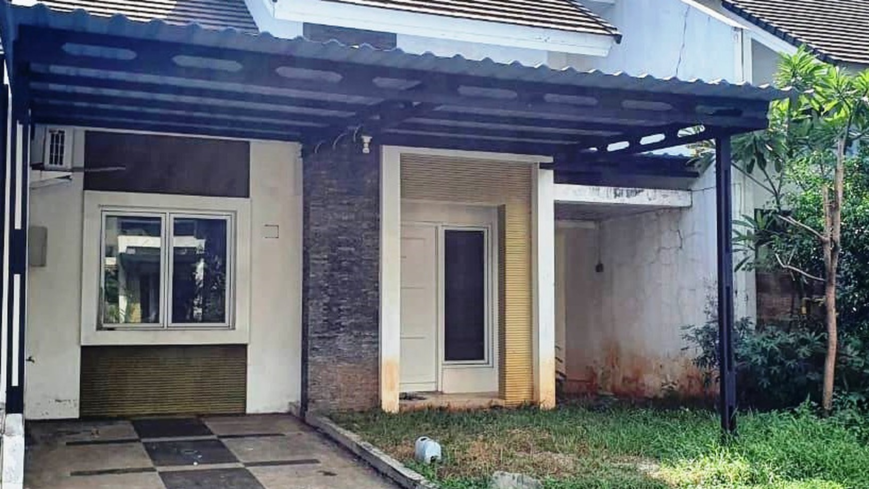 Disewakan Rumah Dalam Cluster 2kamar tidur ,Grand Wisata - Bekasi