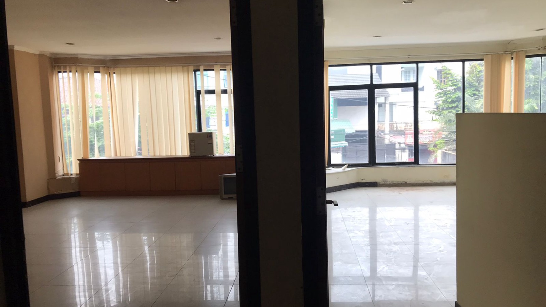 Gedung / Ruko 4 Lantai Gandeng ex Apotik Salemba Tengah Jakarta Pusat