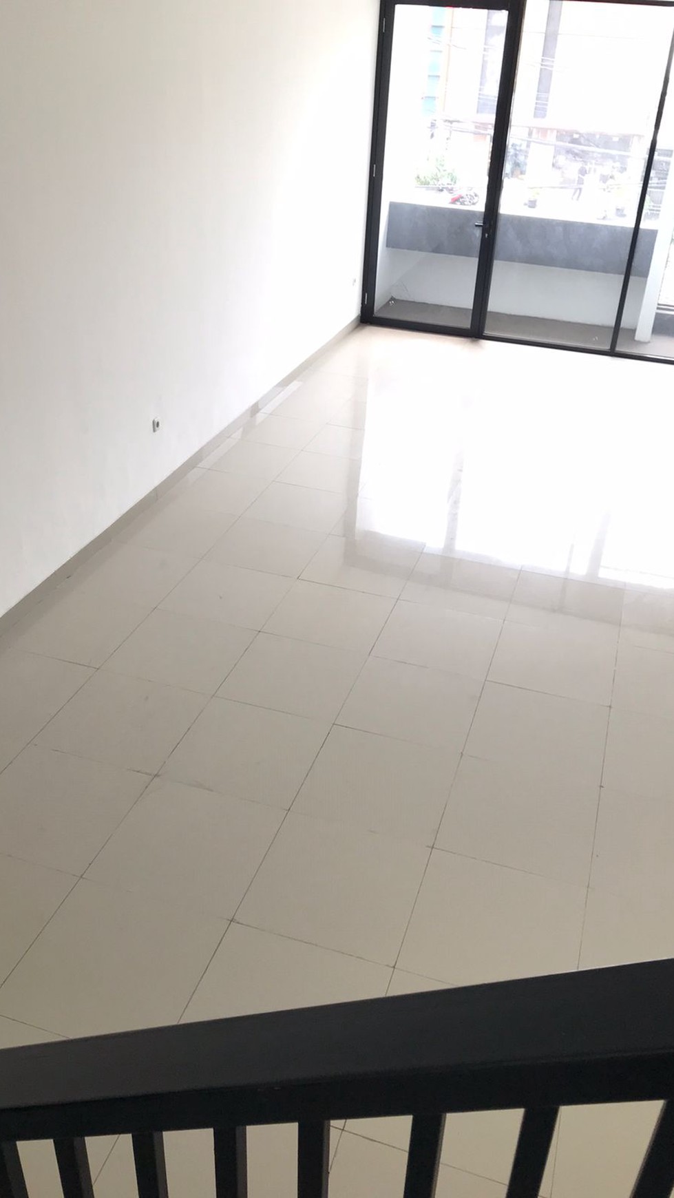 Disewa Ruko Baru 3.5 lantai Tebet Jakarta Selatan