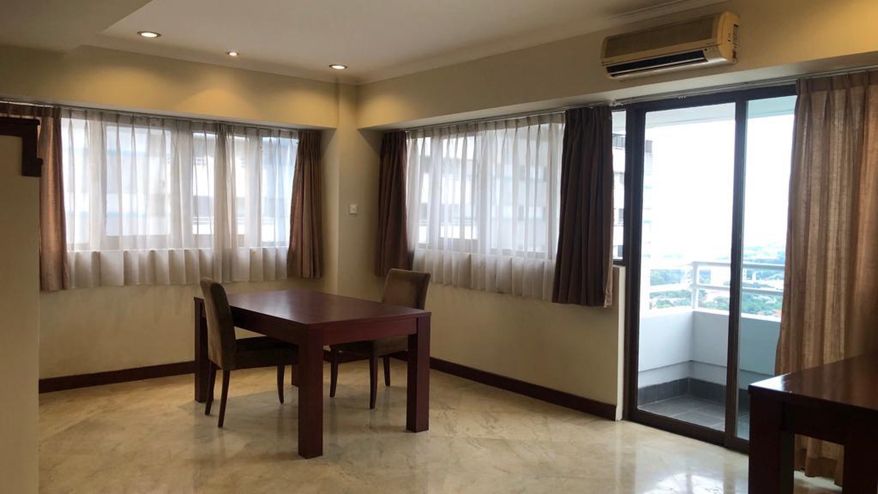 Penthouse di Bonavista Raya, Lebak Bulus, Jakarta Selatan 