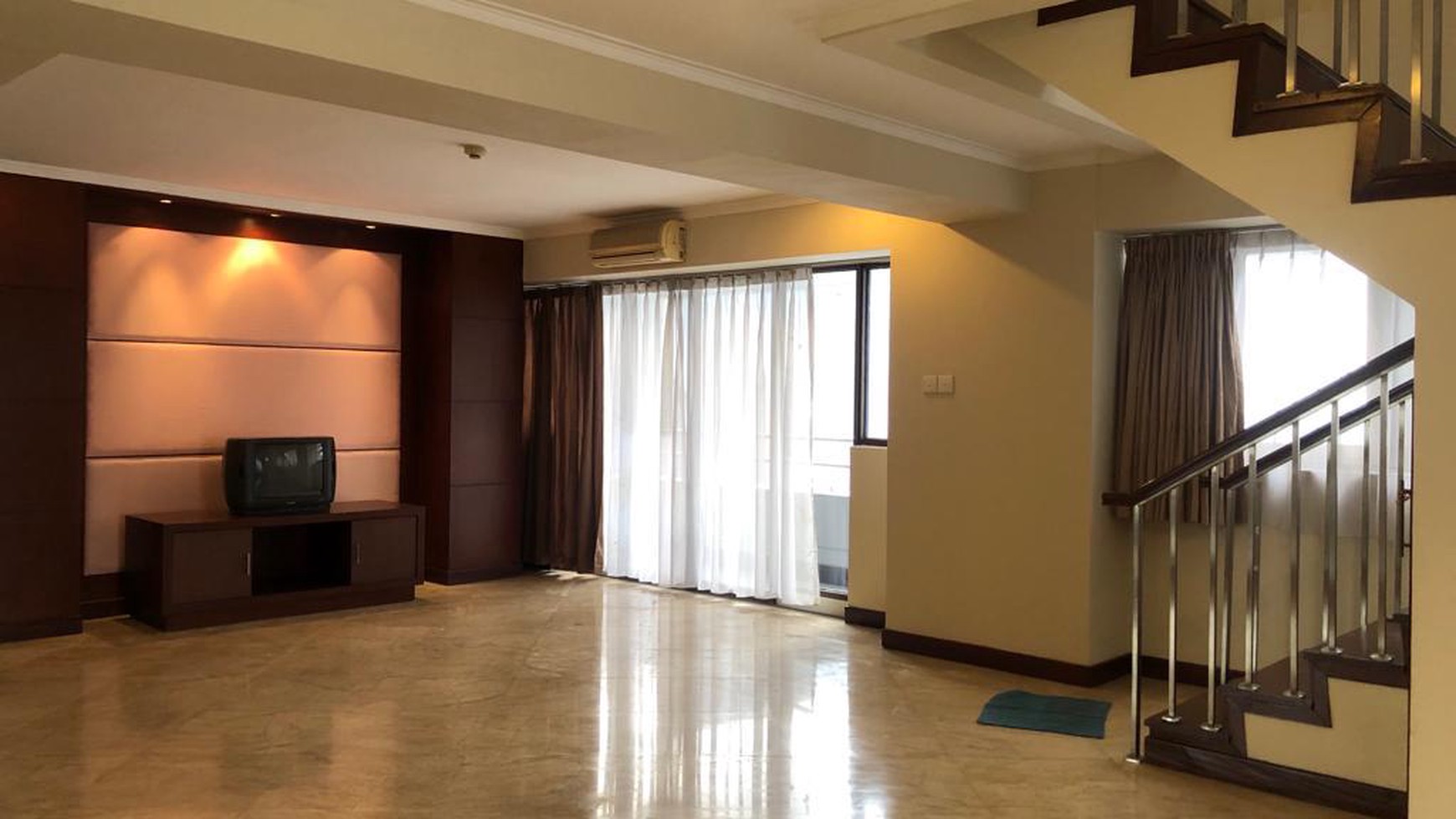 Penthouse di Bonavista Raya, Lebak Bulus, Jakarta Selatan 