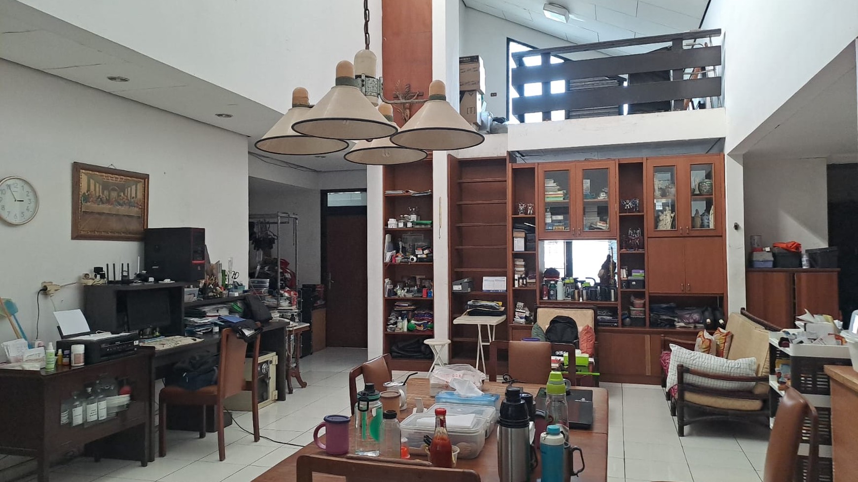 Rumah dengan Ruang Keluarga Lega & Nyaman di Kelapa Gading Timur Jakarta Utara / For Sale : A Spacious and Comfort House in Kelapa Gading Timur